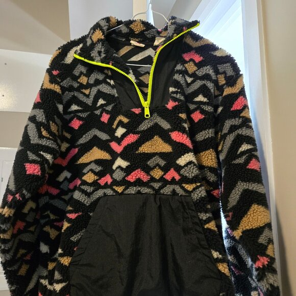 Levi's Fall Fleece - Picture 3 of 3